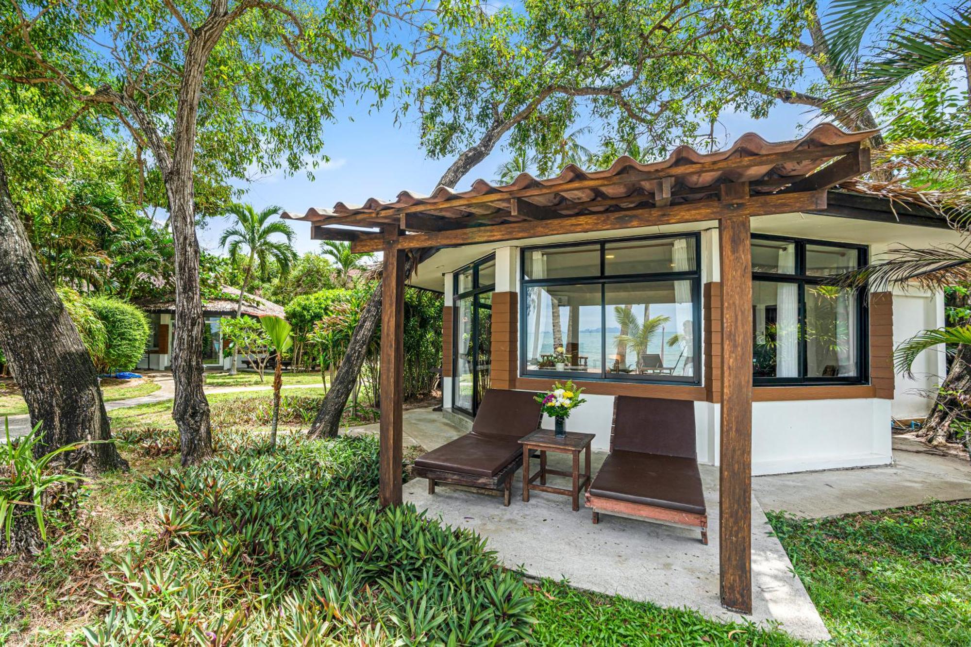 Anahata Resort Lipa Noi Buitenkant foto